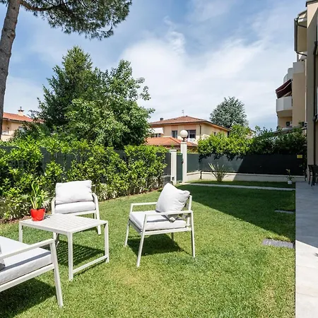 Casa Eva Lucca